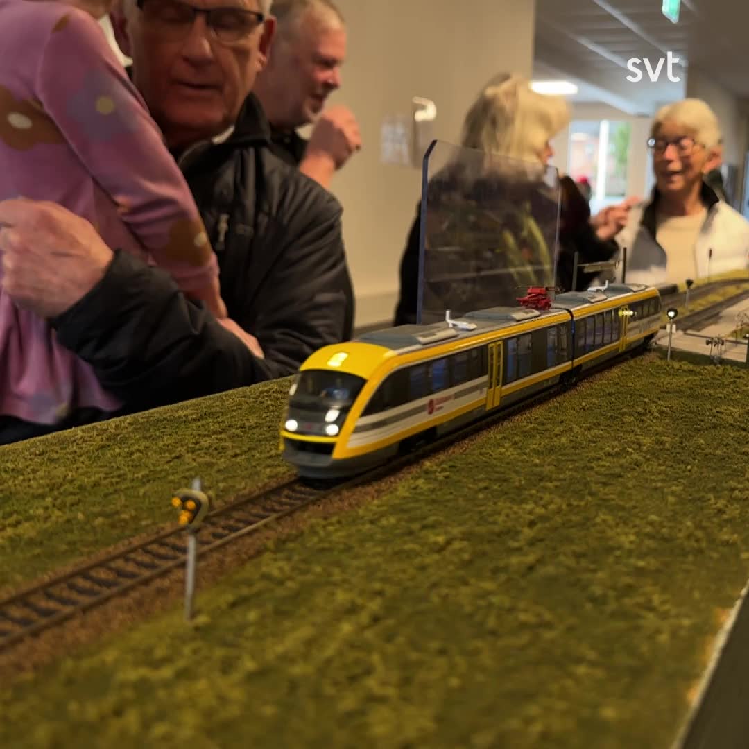 Modelltåg i traditionsenlig utställning i Kil